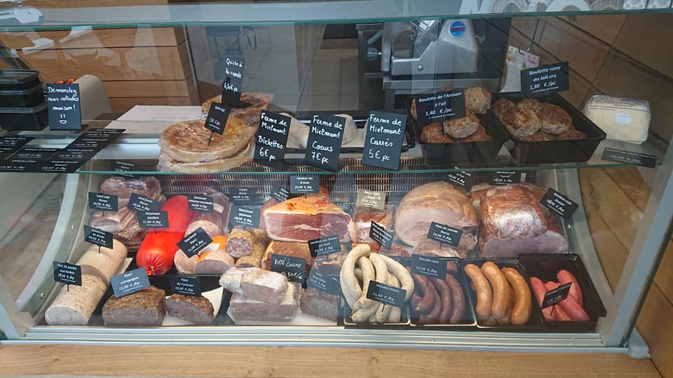comptoir de la boucherie de l'artisan